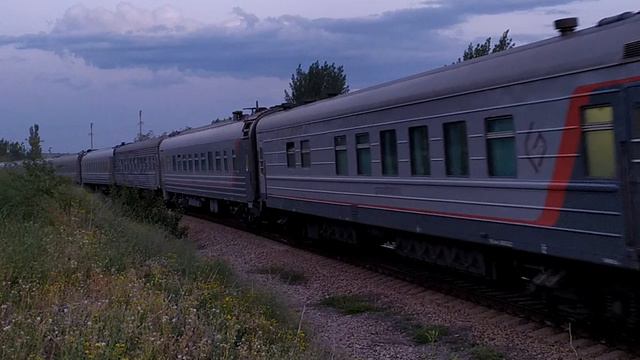 VID_20240523_195954.mp4.  ТЭП70БС - 066 с поездом 141Е "Таврия" Пермь - Симферополь.