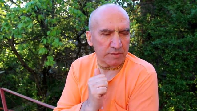 "Вы положили меня на лопатки!" (Ванинатха Васу д.) https://www.youtube.com/sankirtanam