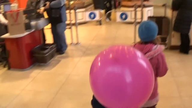 ТРЦ Ocean Plaza - гуляем по торговому центру - живой рояль.