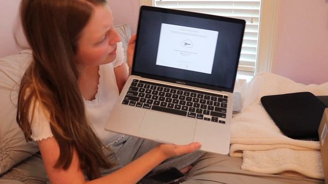 13” MACBOOK PRO 2020 unboxing and setup- final cut pro