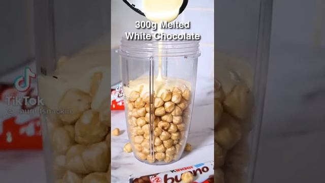 Kinder Bueno filling