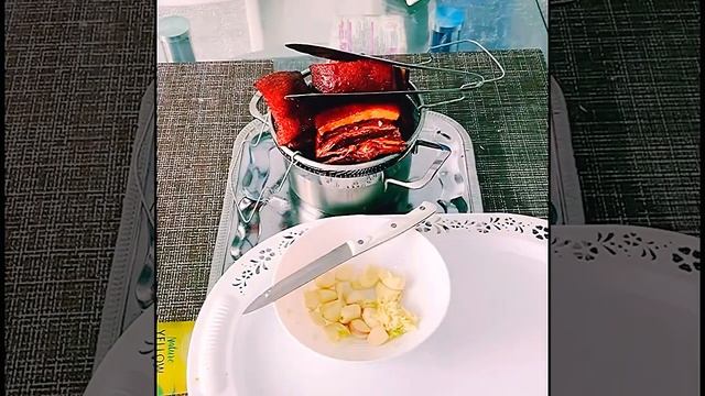 САЛО В ЛУКОВОЙ ШЕЛУХЕ ❗️?ВКУСНЕЙШАЯ СВИНАЯ ГРУДИНКА ВАРЕНАЯ В ЛУКОВОЙ ШЕЛУХЕ,НАТЕРТАЯ ЧЕСНОКОМ ❗️?