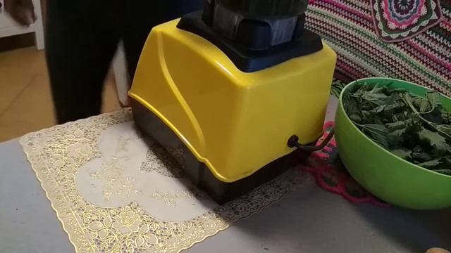 Зеленый смузи из крапивы