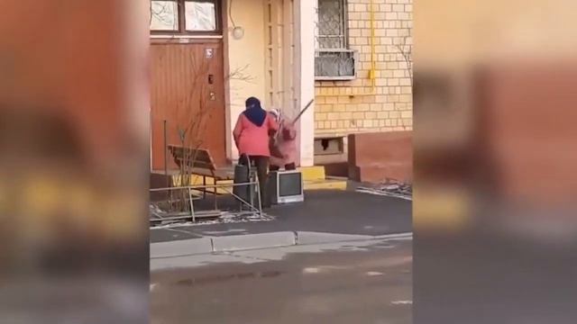 Бабушки Минска бьют Лукашенко