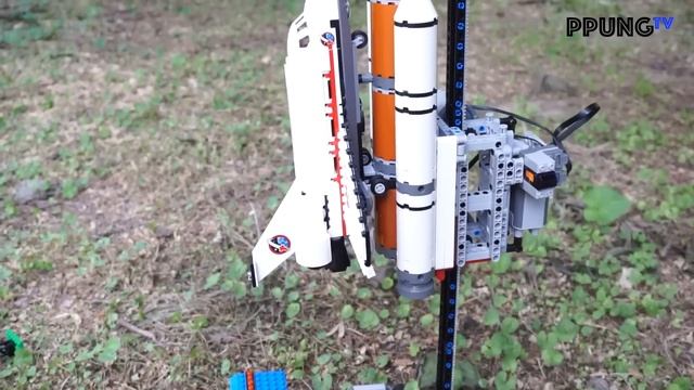 LEGO 60080 Space port RC - Launch of Lego space shuttle(using technic beam brick) by 뿡대디