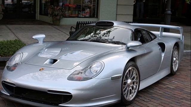 PORSCHE 911 GT1 STRASSENVERSION