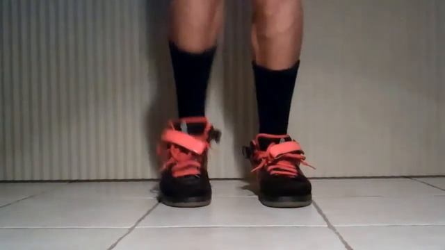 FOOTLOOSE Webisode I - Nike SB Dunks