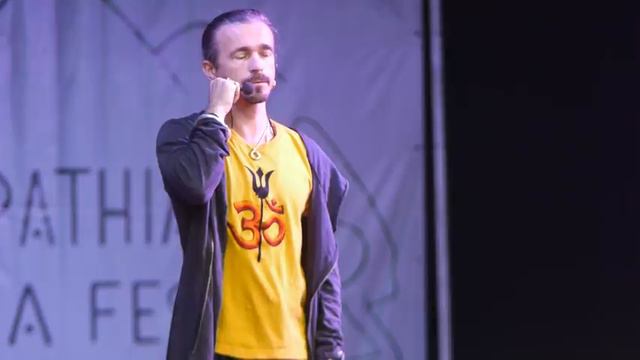 Y2mate.mx-Анатолий Зенченко на “Carpathian Yoga Fest-2015”-(480p)