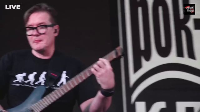 Дария Ставрович и группа Слот на фестивале "Классная площадь"