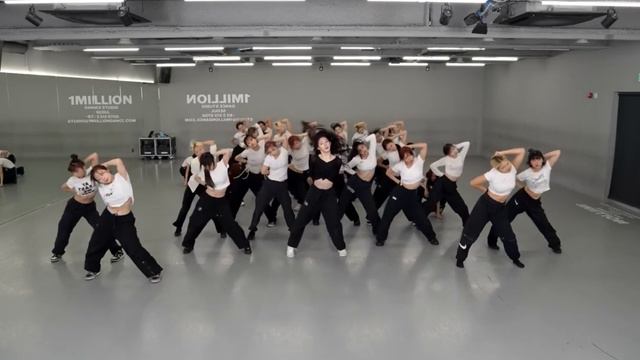 ITZY - Born To Be dance practice mirrored