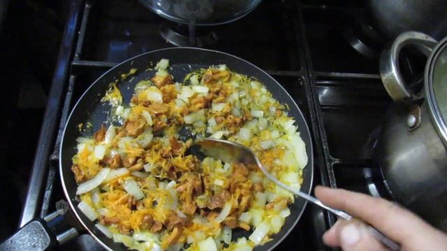 Сирний суп з лисичками