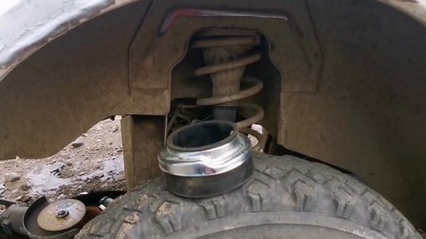 #Лифт #Нива #21213 задней подвески за копейки и небольшой #ремонт. В машине и правда есть душа.