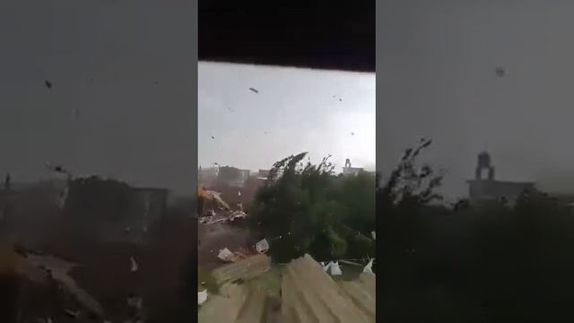 Разрушительный торнадо в Толуке, #Мексика 🇲🇽 (23.05.2024)