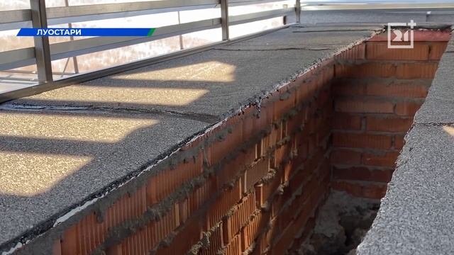 В Мурманской области продолжается ремонт проблемных крыш