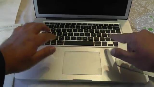 Moshi PalmGuard - Unboxing and Applying - Mac Book Pro 15 inch 2012