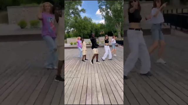 tik-tok Challenge Afro