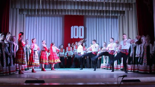«Чернозёмочка» в Нижнедевицке ч1  #upskirt #русский #танец