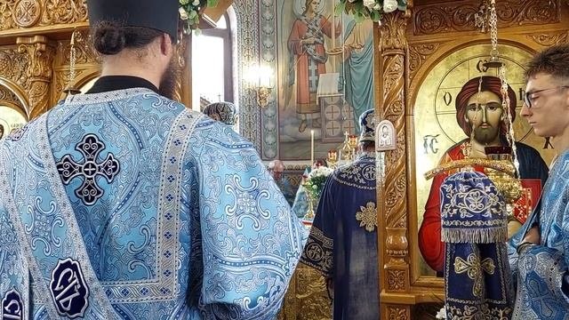 Божественная литургия в день Иконы Божией Матери " Всех скорбящих Радость" 06.11.2021