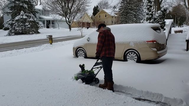 Greenworks 40 volt Snowblower Review  Greenworks Tools