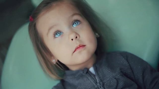 Как лечат зубки маленьким принцессам ?
