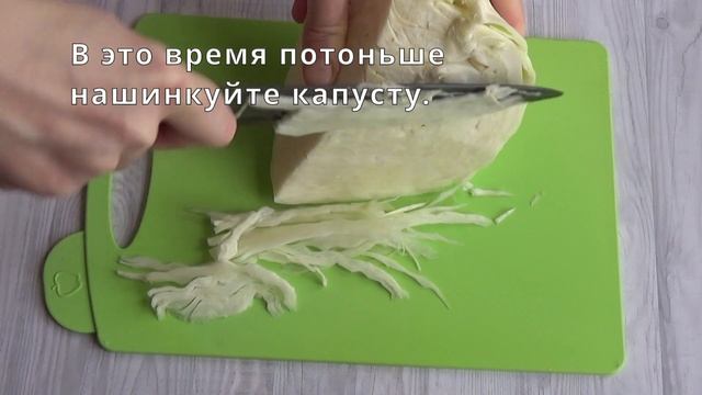 Аппетитная тушеная капуста с грибами на сковороде. Просто и вкусно!