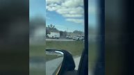 Бизнес-джет потерпел крушение во Флориде и упал прямо на дорогу