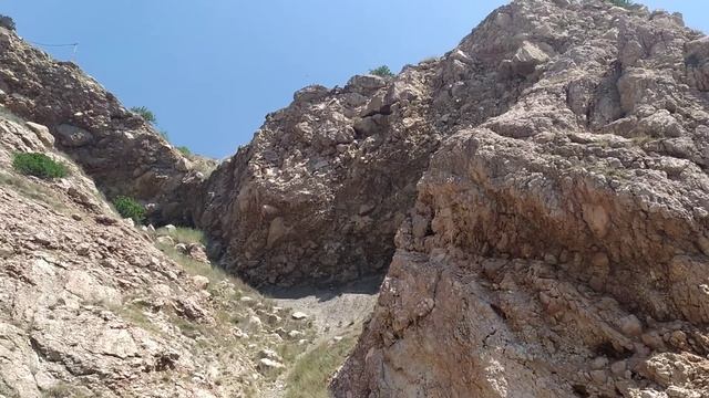 Балаклава, пляж "ВАСИЛИ". Отдыхаем хорошо.