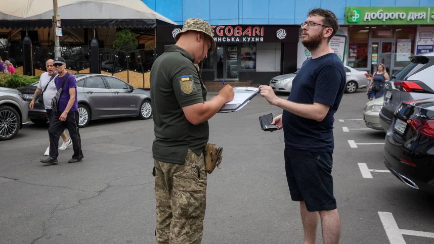 На Украине придумали новую схему отлова мужчин для отправки на фронт