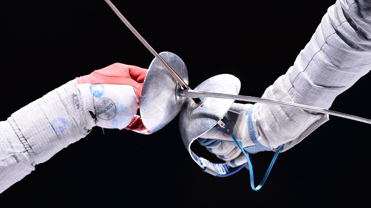 Чемпионка по фехтованию и Реконструктор о фехтовании (София Позднякова и Вадим Зевлевер)