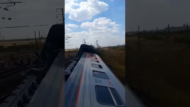 В Волгоградской области сошёл с рельсов пассажирский поезд.