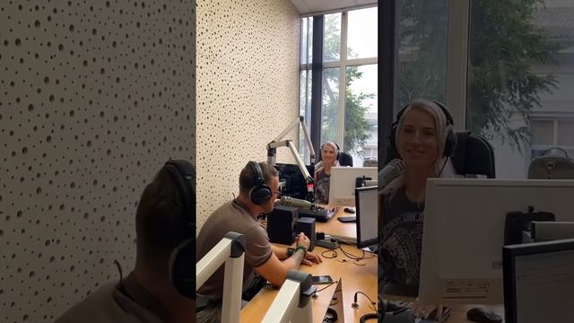 Парашют залетел в эфир ??