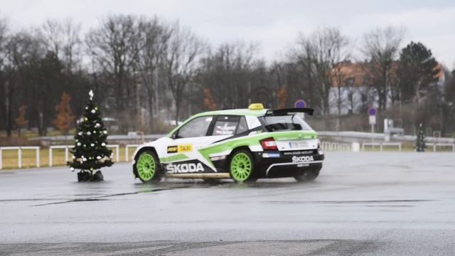 ŠKODA Motorsport  Making of ŠKODA FABIA R5 Taxi