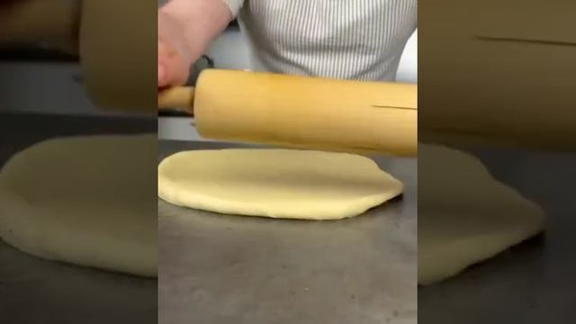 Аппетитные синнабоны с маком и сливочным кремом
