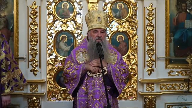 Божественная литургия в храме святого Димитрия Солунского