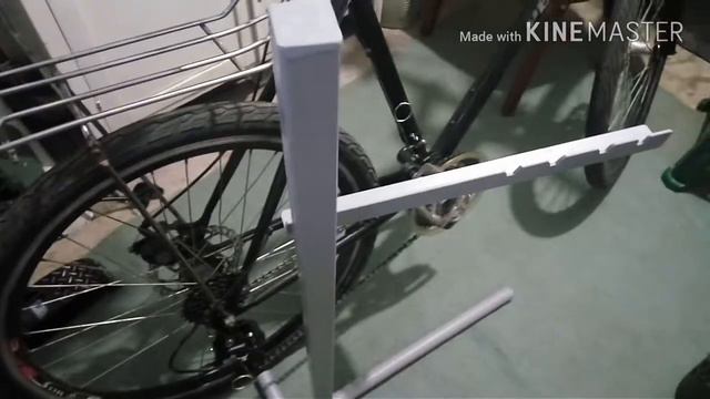 Самодельная подставка для ремонта велосипеда.