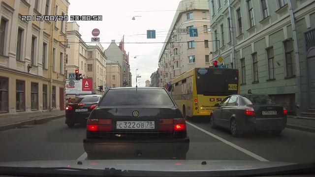 А312АА98 Администрация Приморского района встречка