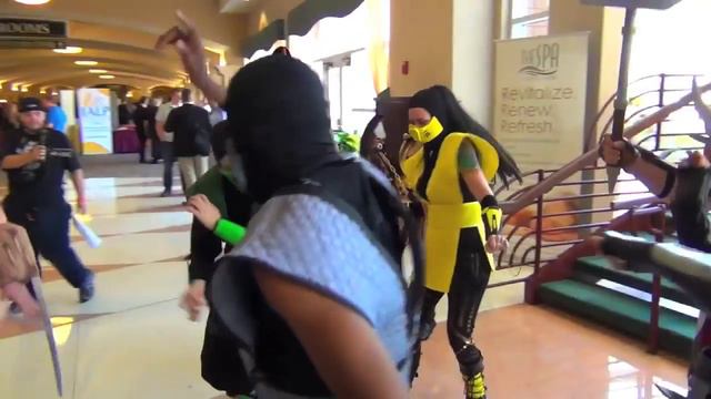 MORTAL KOMBAT EPIC FLASH MOB DANCE PARTY & FIGHT! (Convention Invasion Cosplay)