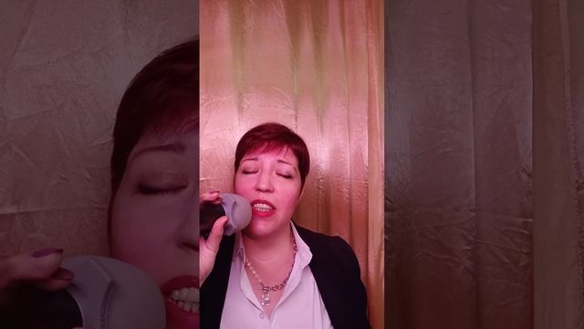 У беды глаза зелёные