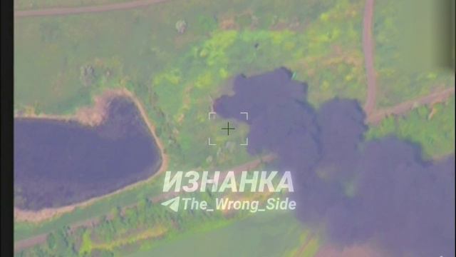 Удар ракетой ОТРК «Искандер» по стоянке украинских вертолётов в поле около села Манвеловка Днепропет