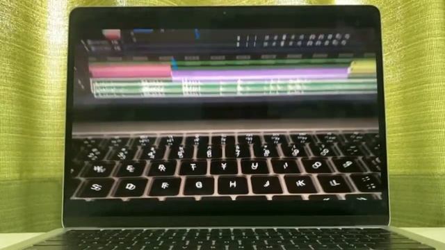 MacBook Air M2 Silver Review