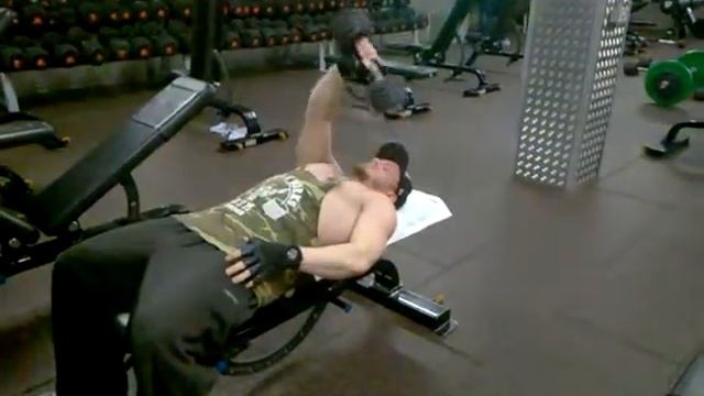 Triceps 2 - Triceps Hammer Press