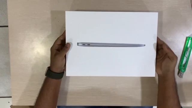 MacBook Air M1 Unboxing March 21