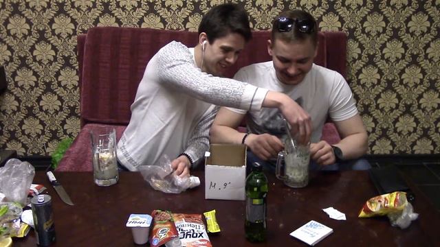 "MIX Челендж " Ест еду для котов !!!