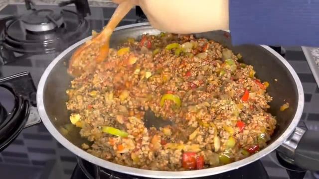 AKŞAM İFTARA ÖYLE BİR TENCERE YEMEĞİ HAZIRLADIMKİ YİYENLERİN TADI DAMAĞINDA KALDI PATATES MUSAKKA