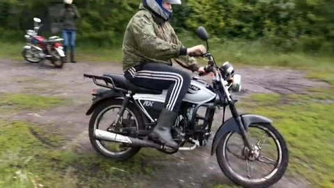 Покатушки по внедорожью на мопеде альфа