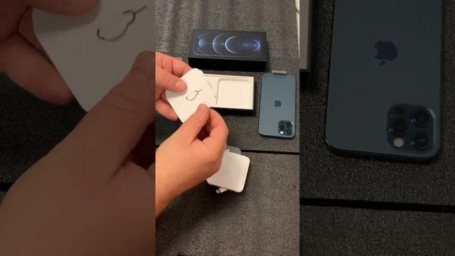 Распаковка iPhone 12 Pro