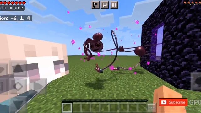 Mommy long legs in Nether Portal - Minecraft PE