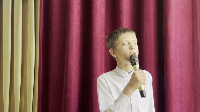 Обнимем этот мир