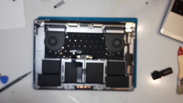MacBook Pro A1707 2016 Touch Bar заміна динаміків і термо пасти