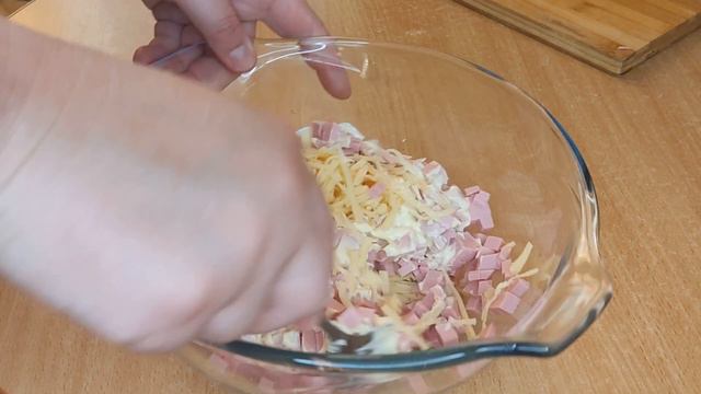 Готовлю эти пирожки уже 7 недель и никак не могу остановиться.  (смотреть голодным нельзя)